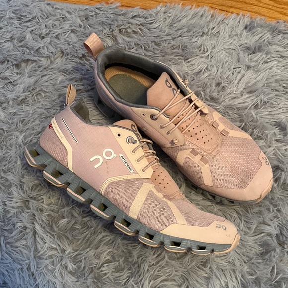 On Running Pink and Gray Athletic Shoes - Picture 1 of 5